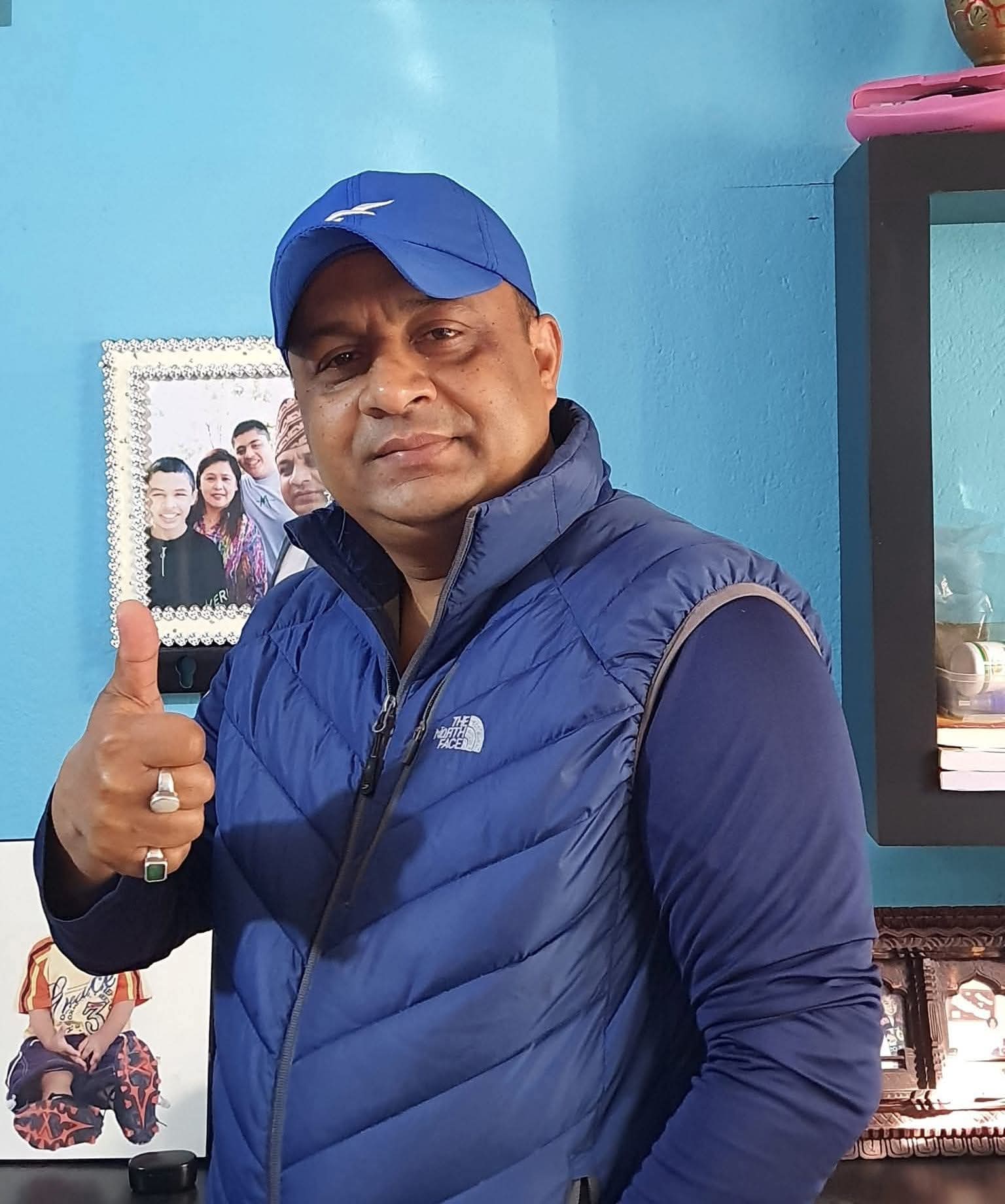 दल खोल्ने होड र नीतिगत मौनता: नेपाली लोकतन्त्रको गम्भीर चुनौती