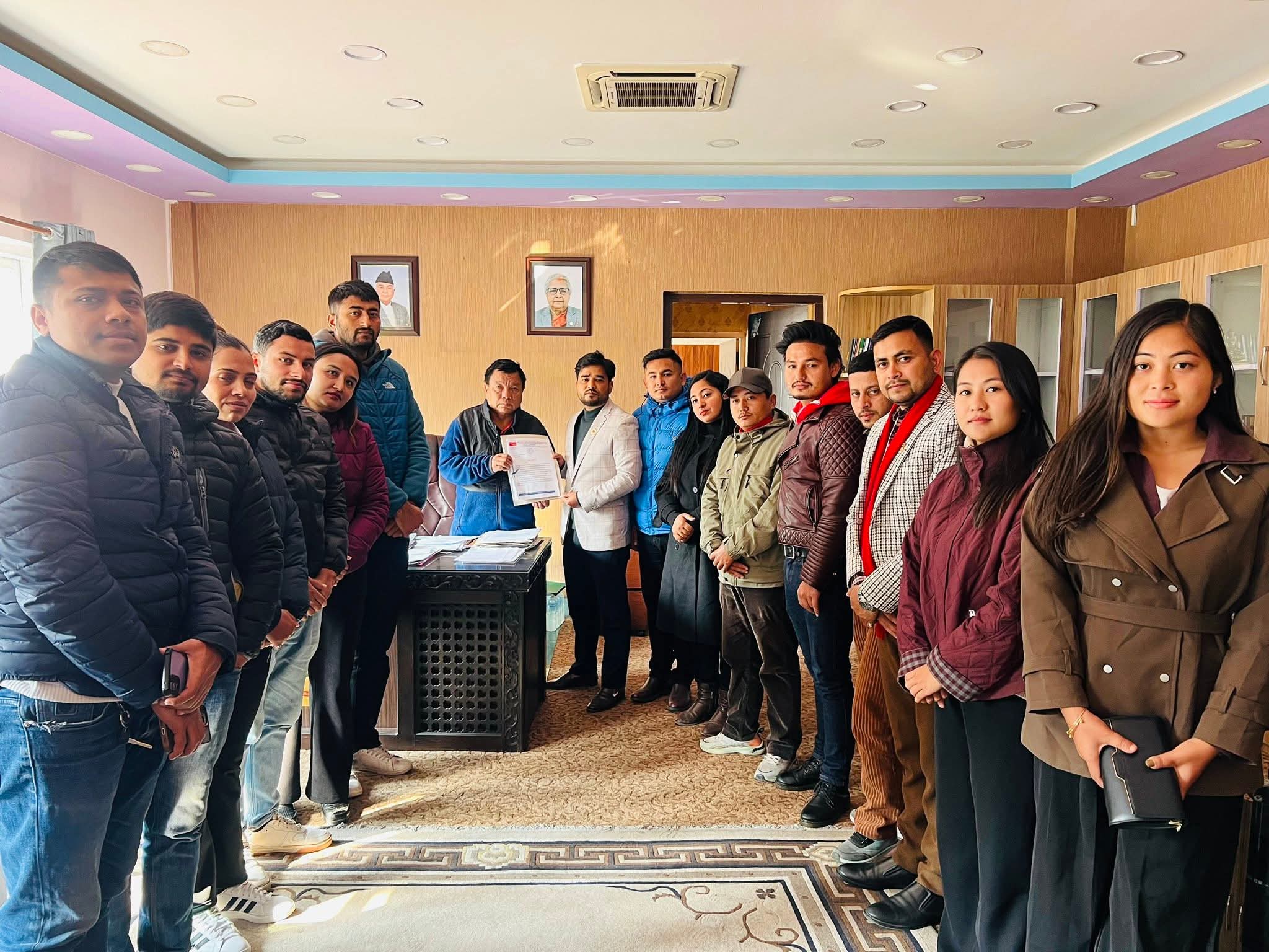विदेशी कलेजको बेथिति विरुद्ध अनेरास्ववियु आक्रामक, मन्त्रीलाई बुझायो १५ बुँदे माग